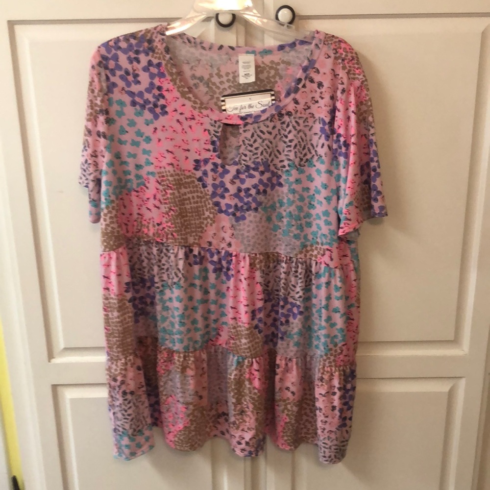 Super cute, flory, babydoll top